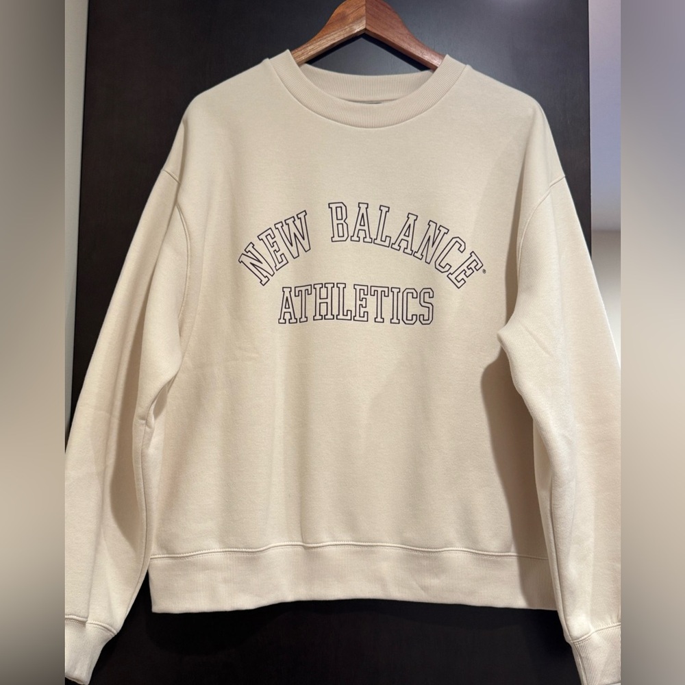NWT NEW BALANCE OverSized Cream Crewneck Sweatshirt